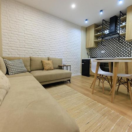 One-Bedroom Rooftop Skyline Central Hidden Gem In Tirana Buitenkant foto